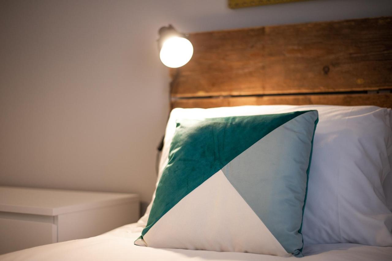 3 Rm Studio, Open-Plan Living, Dining, & Kitchen ラネリー エクステリア 写真