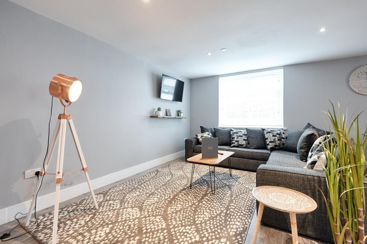 3 Rm Studio, Open-Plan Living, Dining, & Kitchen ラネリー エクステリア 写真